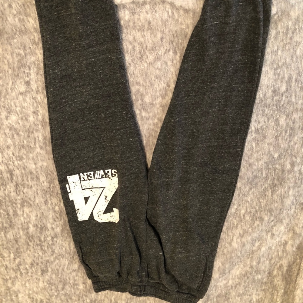 24 Seven Joggers